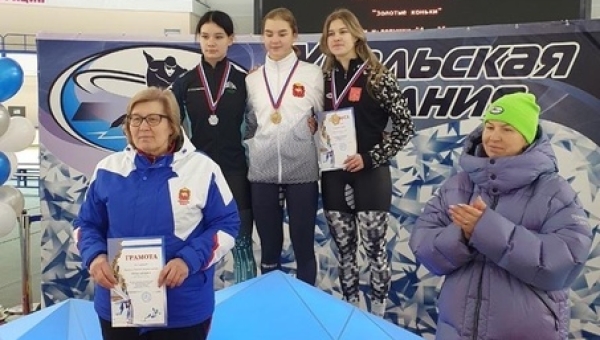 С 19 по 21 февраля 2023 в г. Челябинске проходили Всероссийские соревнования по конькобежному спорту "Золотые коньки" среди юношей и девушек 14-15 лет