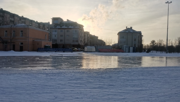 Приглашаем жителей Колпинского района на каток